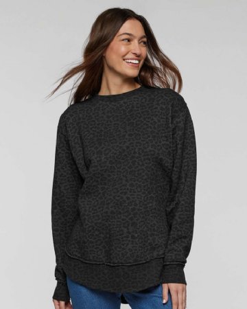 LAT 3525 - Women's Weekend Fleece Crewneck Sweatshirt.  LAT  3525